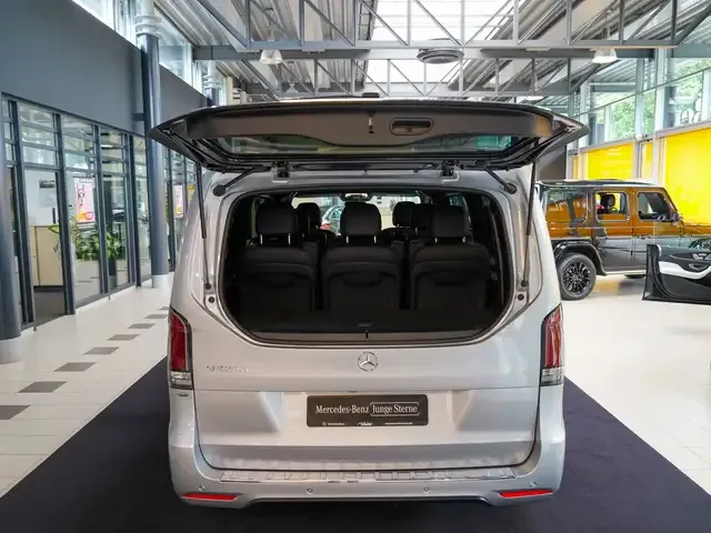 Mercedes-Benz V 250
