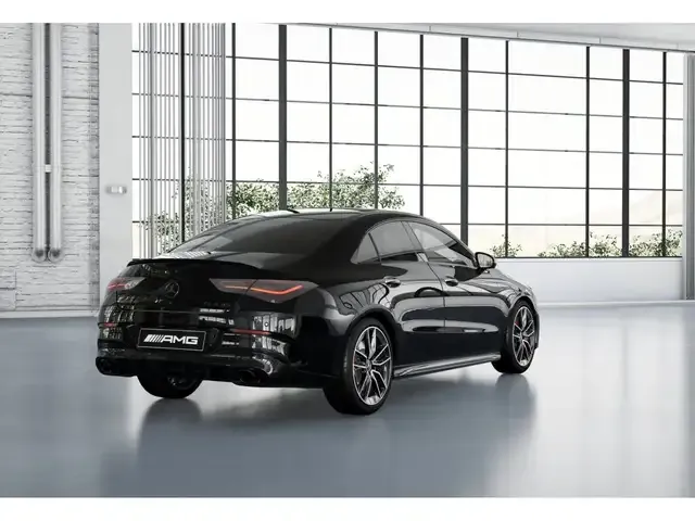 Mercedes-Benz CLA 35 AMG