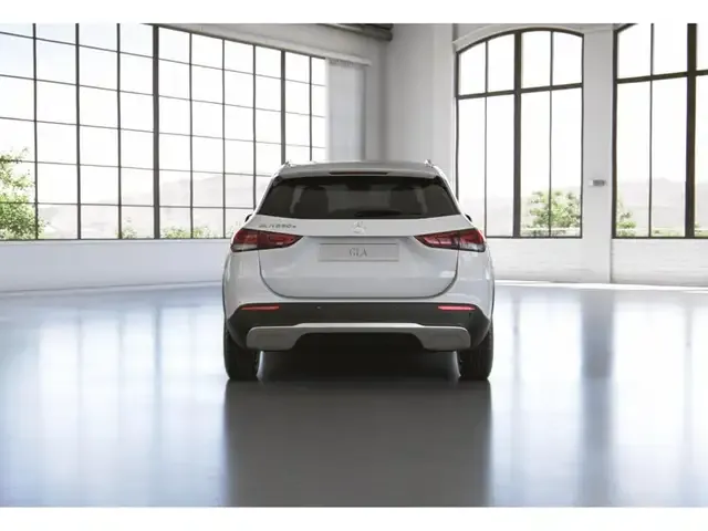 Mercedes-Benz GLA 250