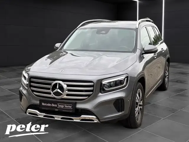 Mercedes-Benz GLB 180