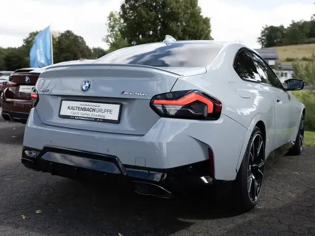 BMW 240