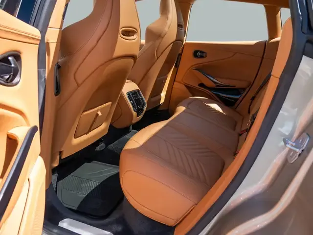 Aston Martin DBX