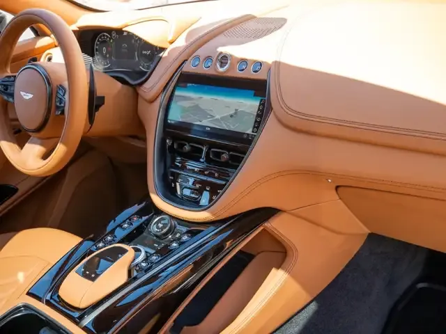 Aston Martin DBX