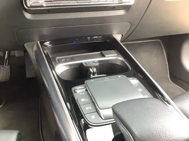 Mercedes-Benz B 220