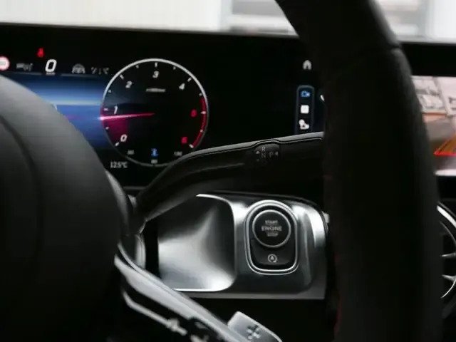 Mercedes-Benz GLB 180