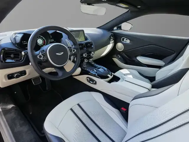 Aston Martin Vantage
