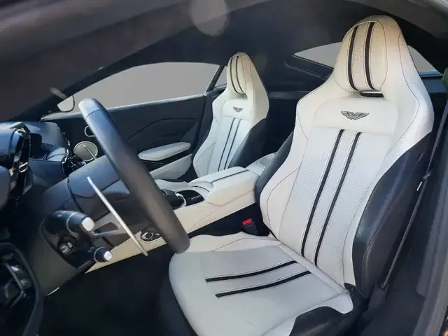 Aston Martin Vantage