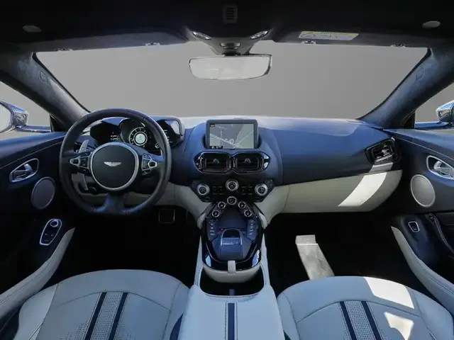 Aston Martin Vantage