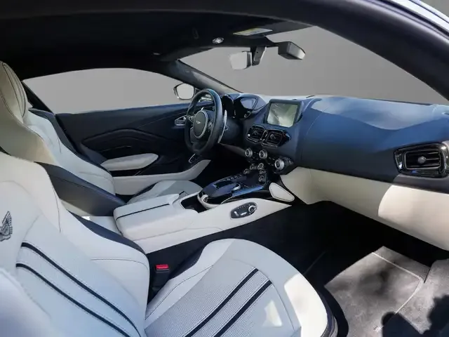 Aston Martin Vantage