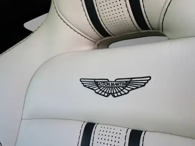 Aston Martin Vantage