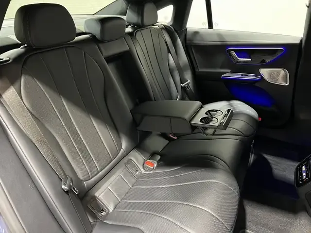 Mercedes-Benz EQE 300