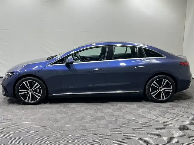 Mercedes-Benz EQE 300