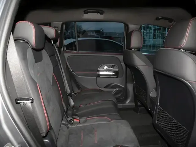 Mercedes-Benz GLB 200