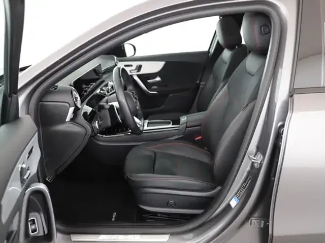 Mercedes-Benz A 35 AMG