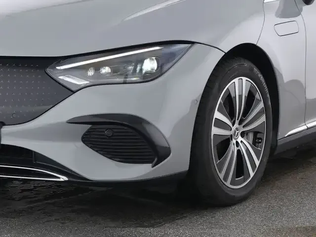 Mercedes-Benz EQE 350