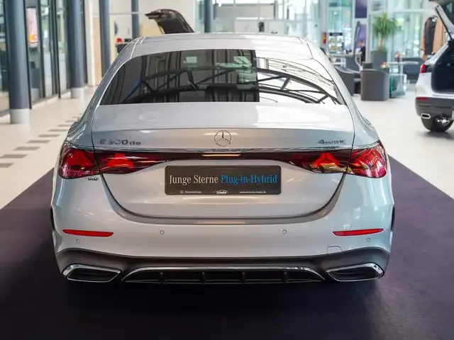 Mercedes-Benz E 300