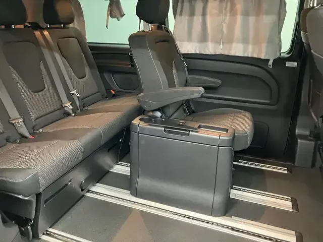 Mercedes-Benz V 250