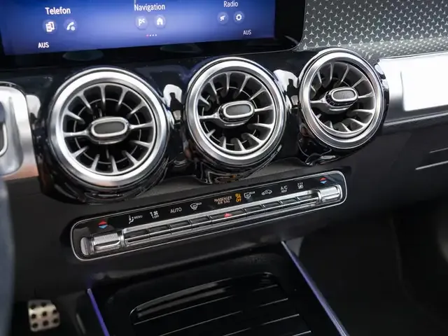 Mercedes-Benz GLB 250