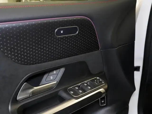 Mercedes-Benz EQB 350