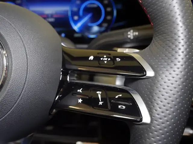 Mercedes-Benz EQB 350