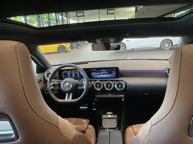 Mercedes-Benz A 220