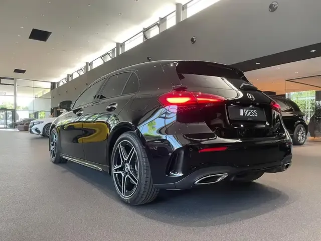 Mercedes-Benz A 220
