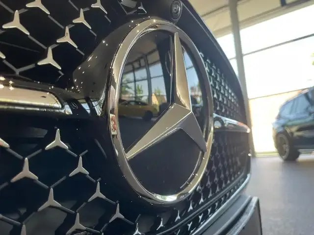 Mercedes-Benz A 220
