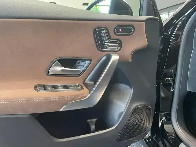 Mercedes-Benz A 220