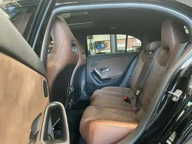 Mercedes-Benz A 220