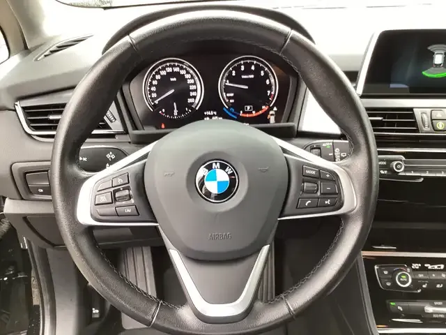 BMW 220
