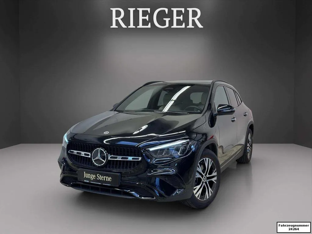 Mercedes-Benz GLA 200