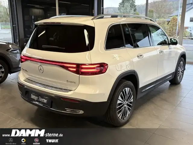 Mercedes-Benz EQB 300