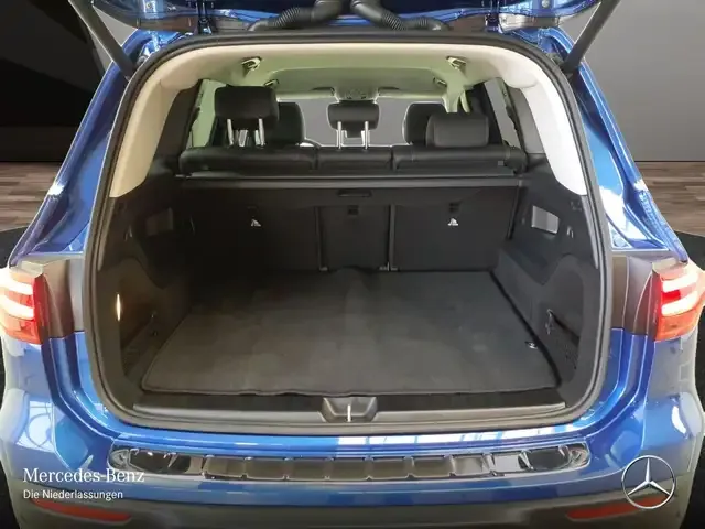 Mercedes-Benz EQB 300