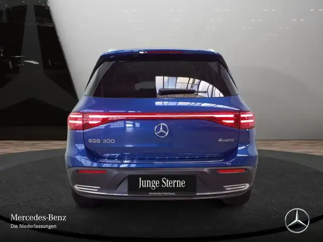 Mercedes-Benz EQB 300