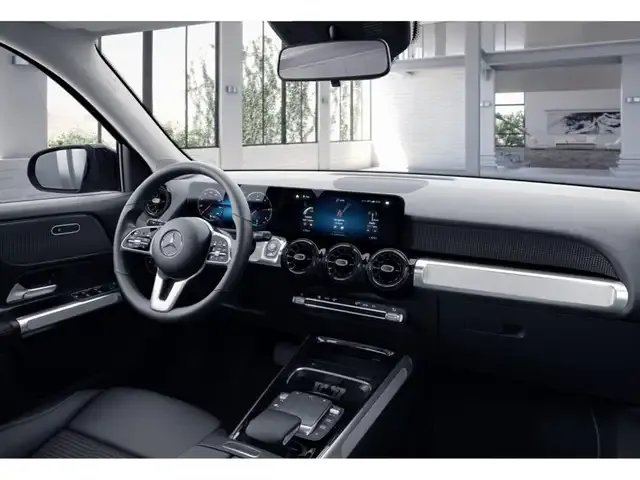 Mercedes-Benz GLB 220