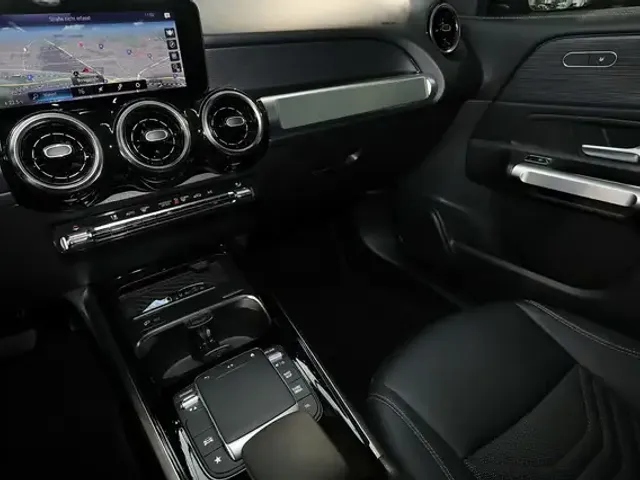 Mercedes-Benz GLB 200