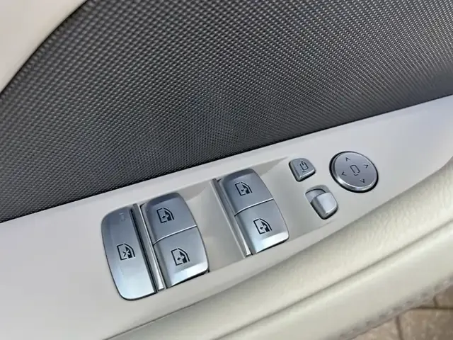BMW 840