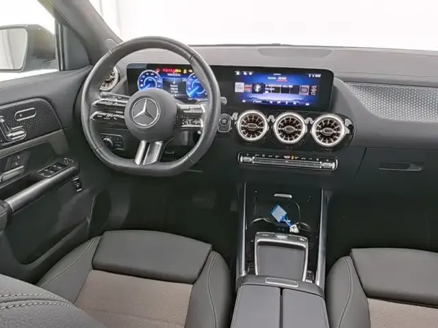 Mercedes-Benz EQA 300