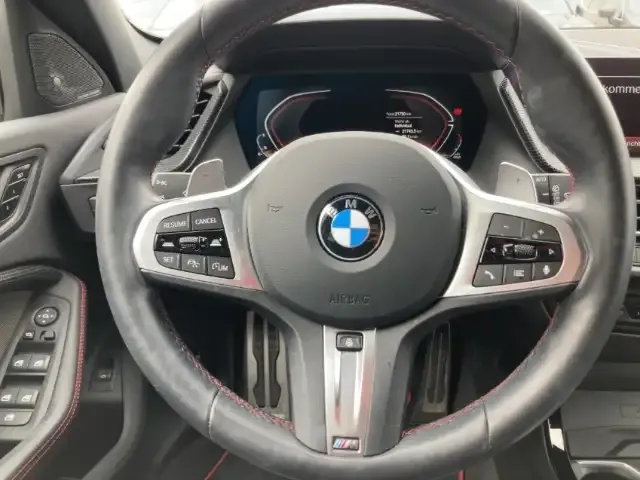 BMW 128