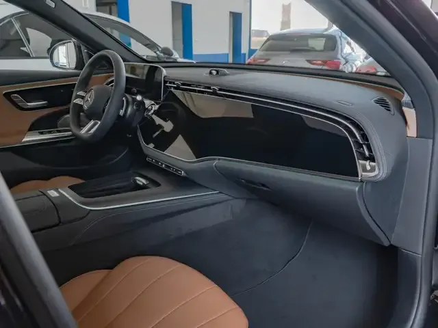 Mercedes-Benz E 200