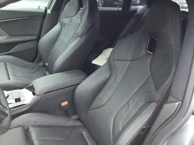 BMW 235