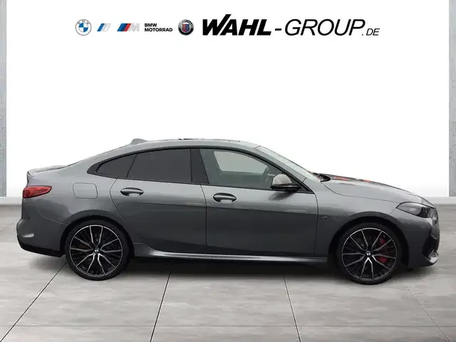 BMW 235
