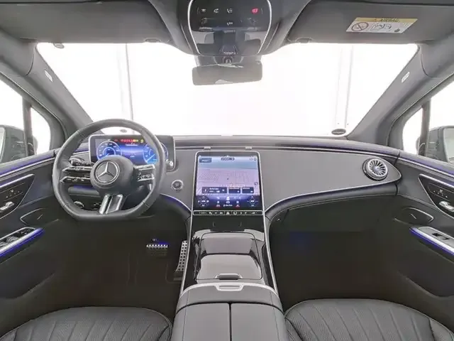 Mercedes-Benz EQE SUV