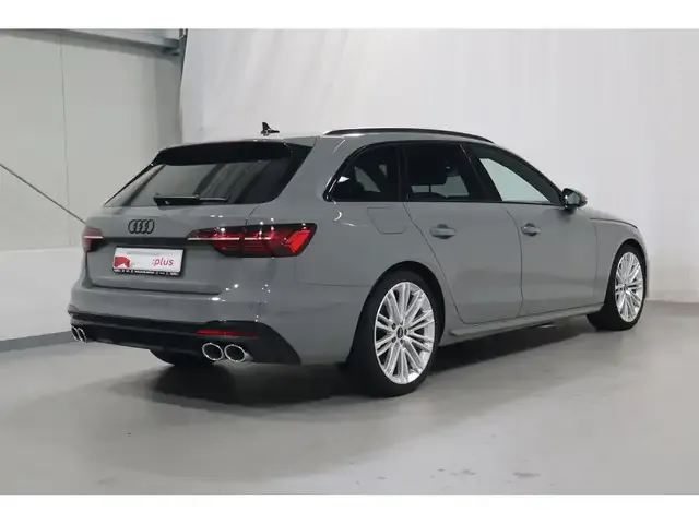 Audi S4