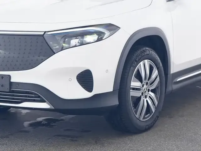 Mercedes-Benz EQB 300