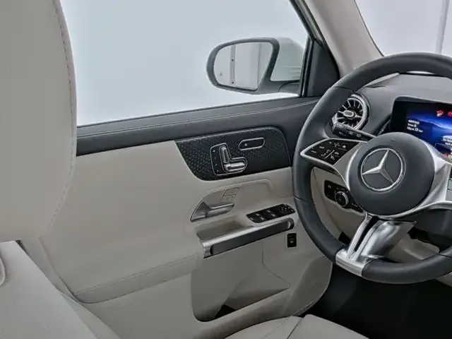 Mercedes-Benz EQB 300