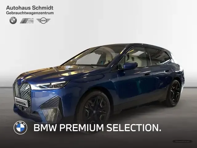 BMW iX