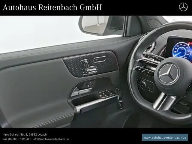 Mercedes-Benz EQB 300