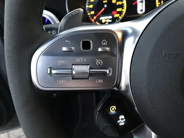 Mercedes-Benz C 63 AMG