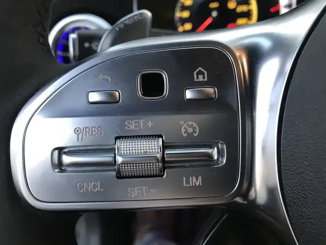 Mercedes-Benz C 63 AMG